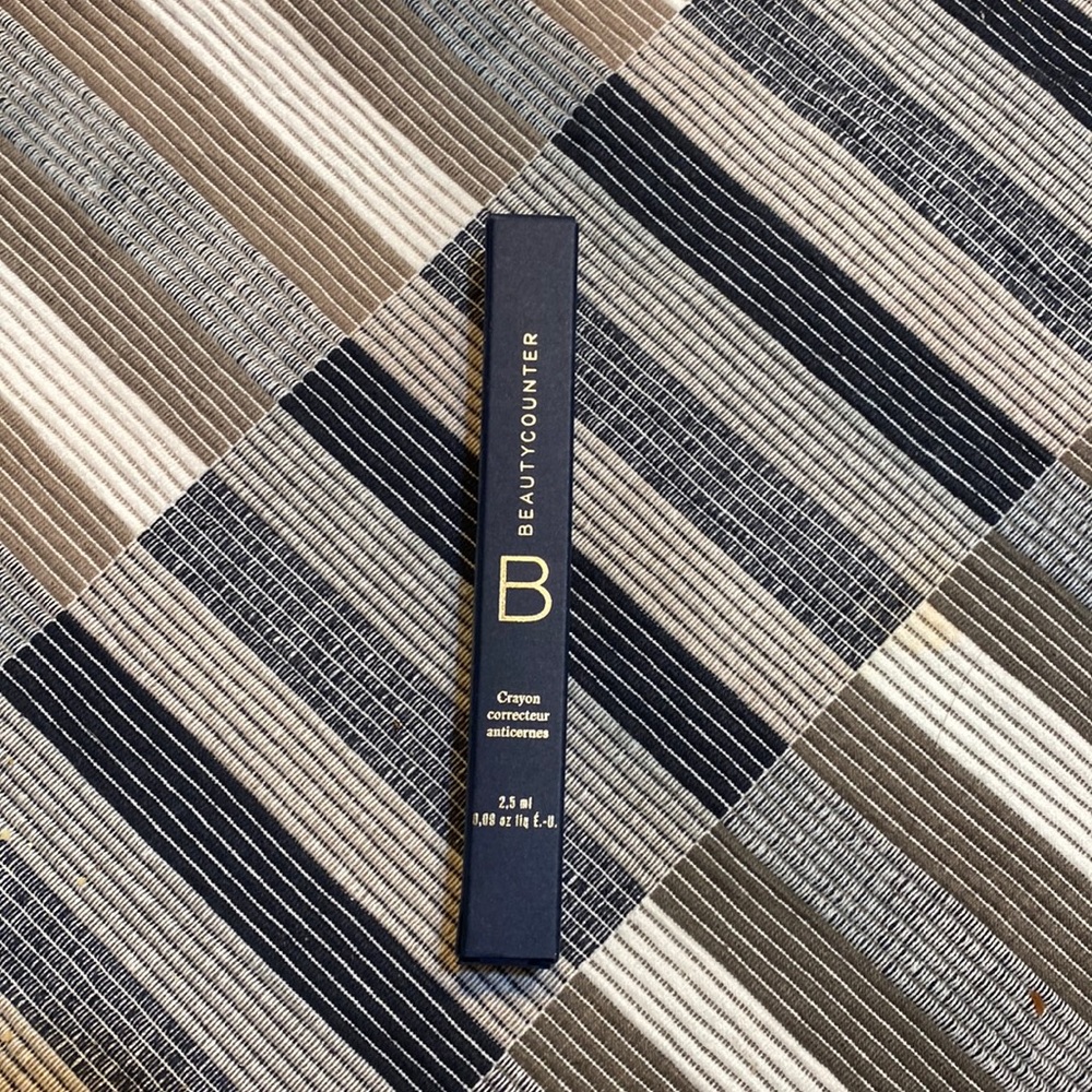NEW Beautycounter touch up concealer pen